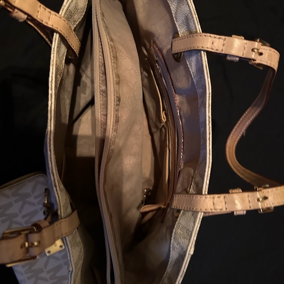 Michael Kors combo - Picture 5 of 9